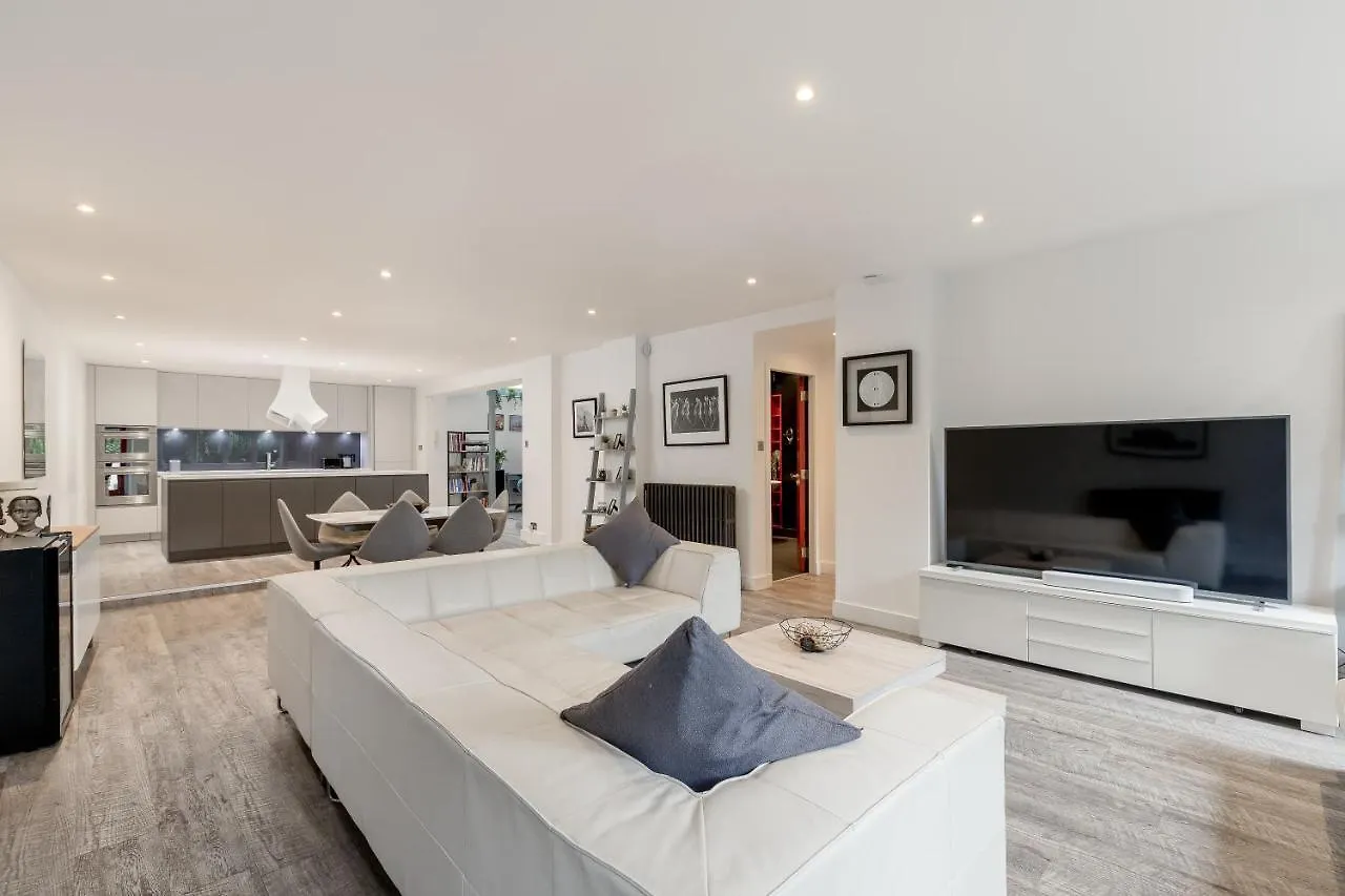 Luxury Architect Designed Apt 13 Mins To Royal Mile Edinburgh 0*,  Verenigd Koninkrijk