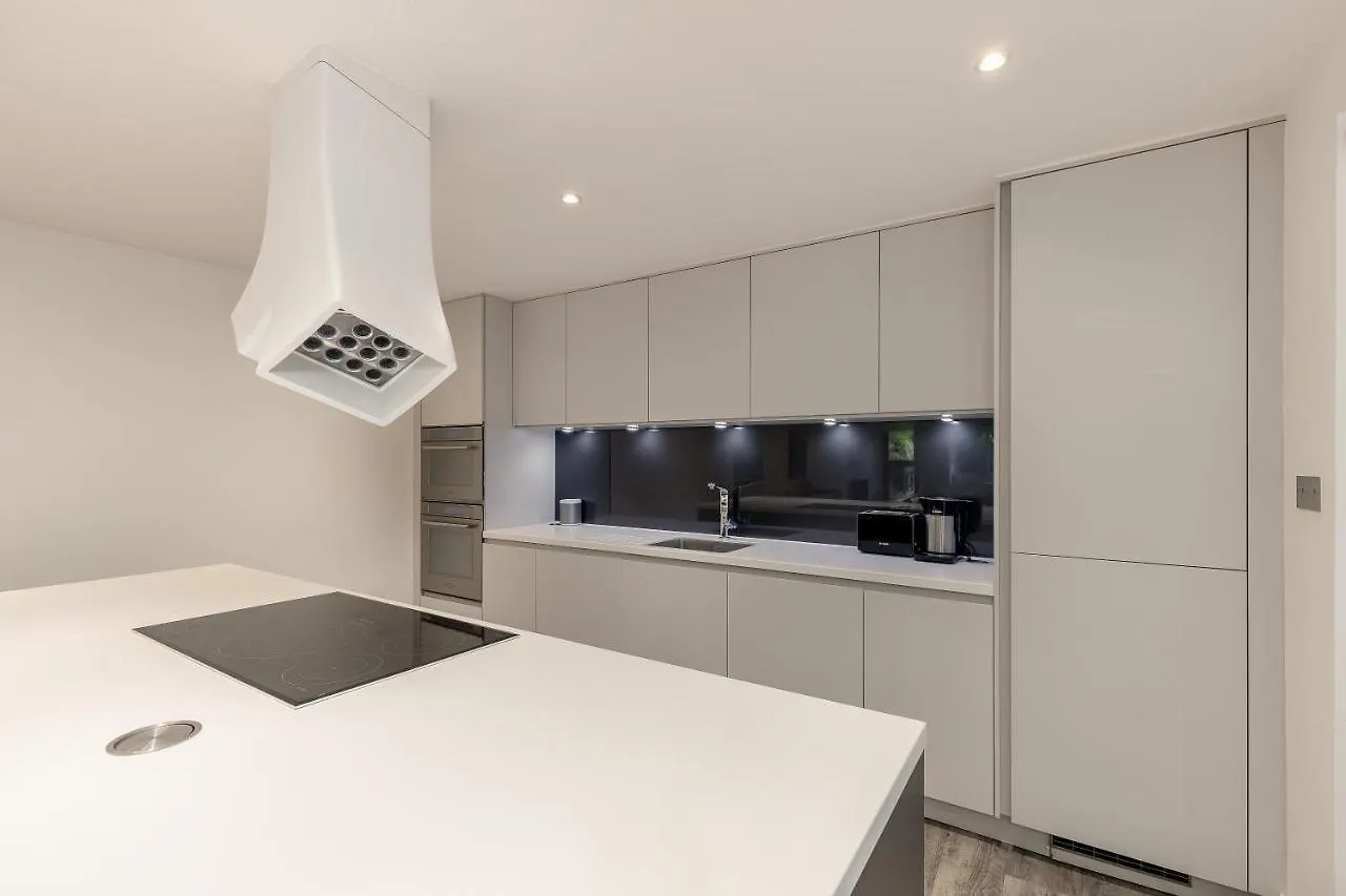Luxury Architect Designed Apt 13 Mins To Royal Mile Edinburgh Vakantiehuis