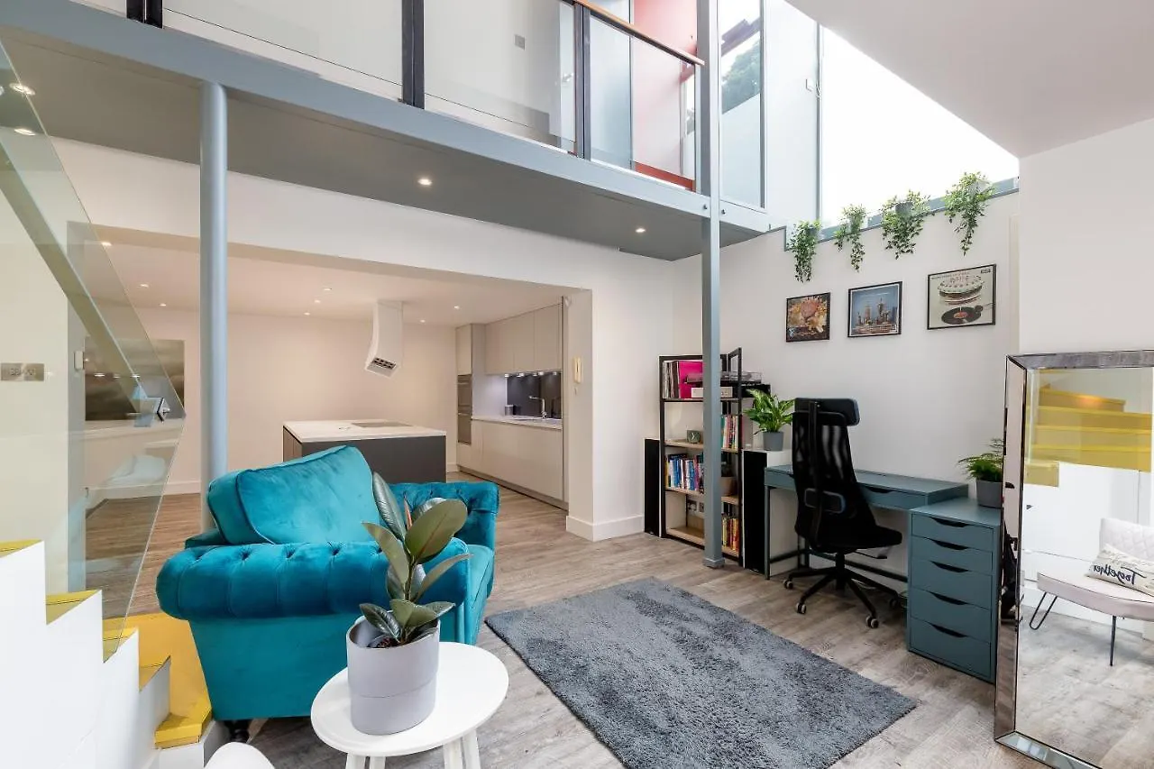 Nyaraló Luxury Architect Designed Apt 13 Mins To Royal Mile Edinburgh