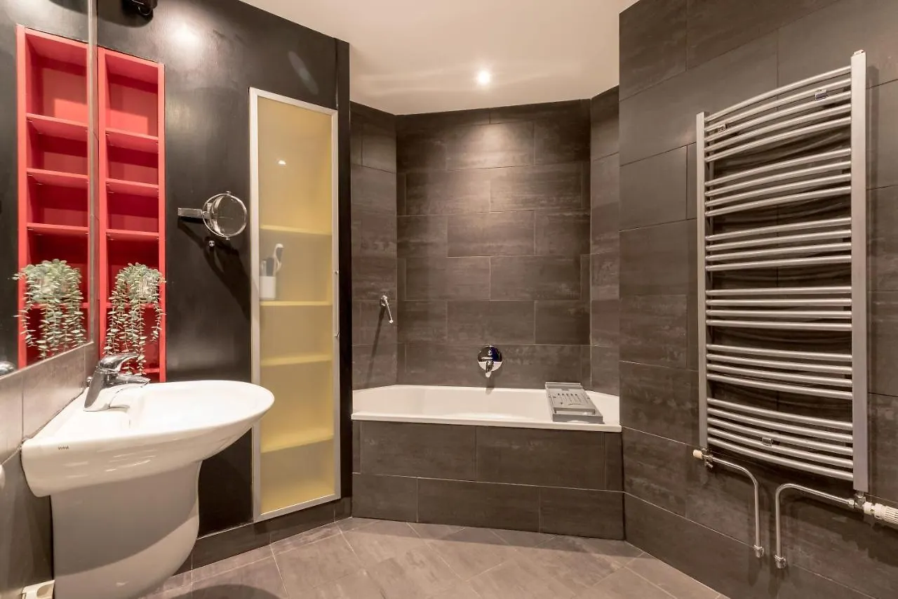 Nyaraló Luxury Architect Designed Apt 13 Mins To Royal Mile Edinburgh