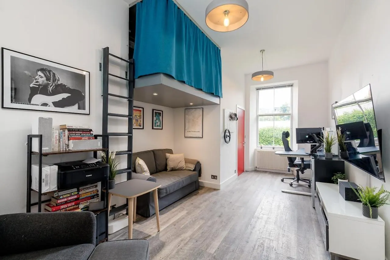 Luxury Architect Designed Apt 13 Mins To Royal Mile Edinburgh