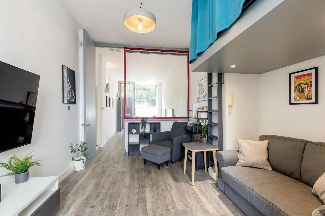 Nyaraló Luxury Architect Designed Apt 13 Mins To Royal Mile Edinburgh
